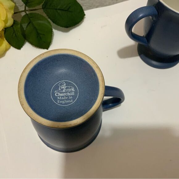 2 Churchill Made in England Blue  Pedestal Glasses /Mugs with Gold Rim 4… - Picture 6 of 6